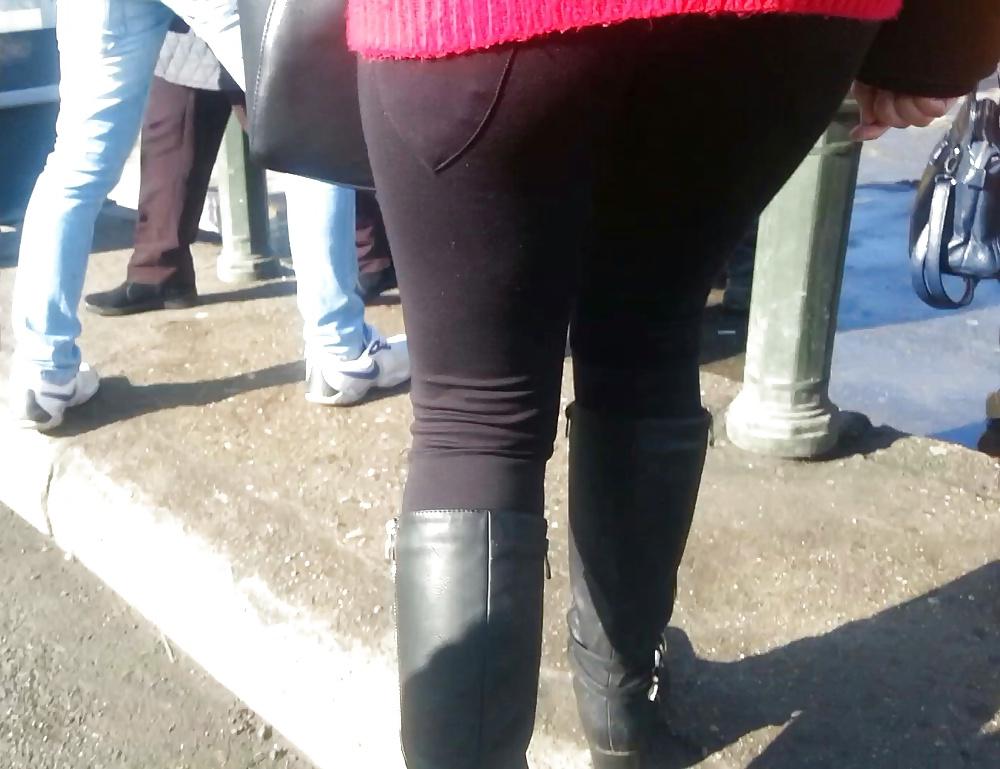 13P Hot mature feet and ass romanian