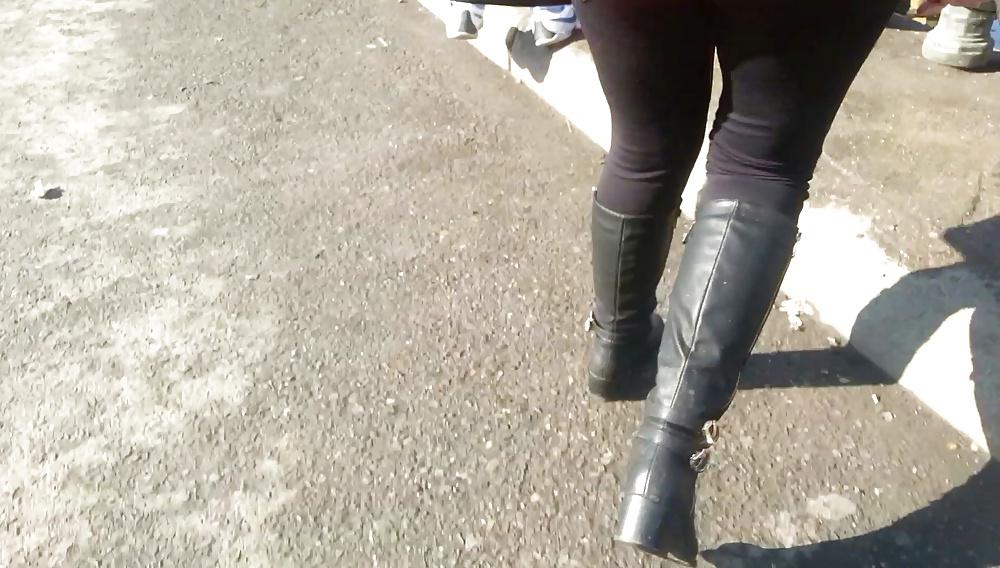 13P Hot mature feet and ass romanian