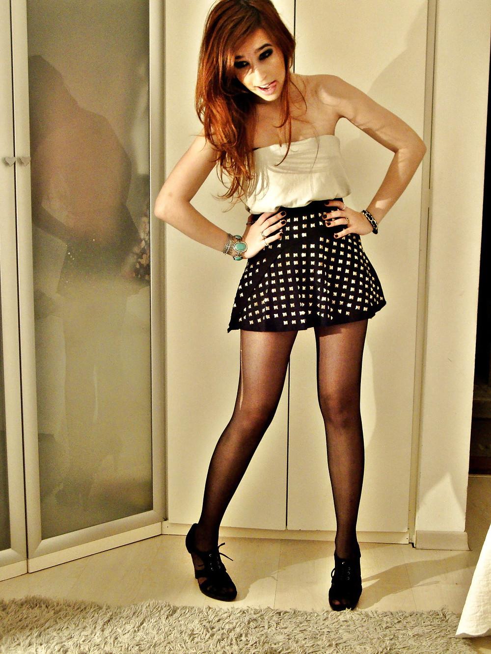 17P Hot teen redhead hipster in tights pantyhose