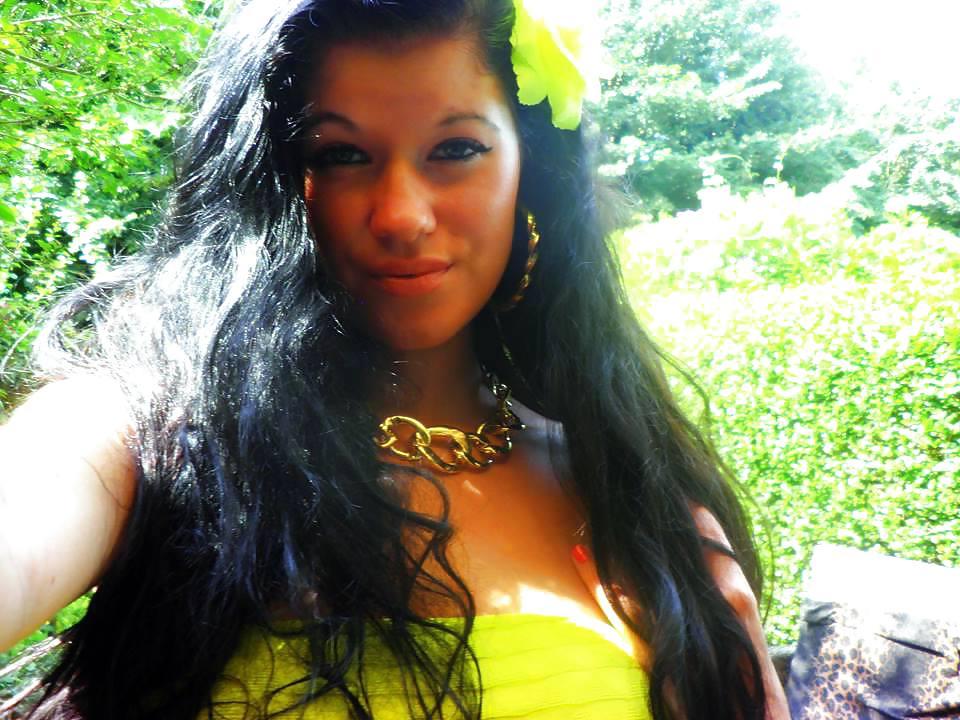 12P Dutch Facebook Slut
