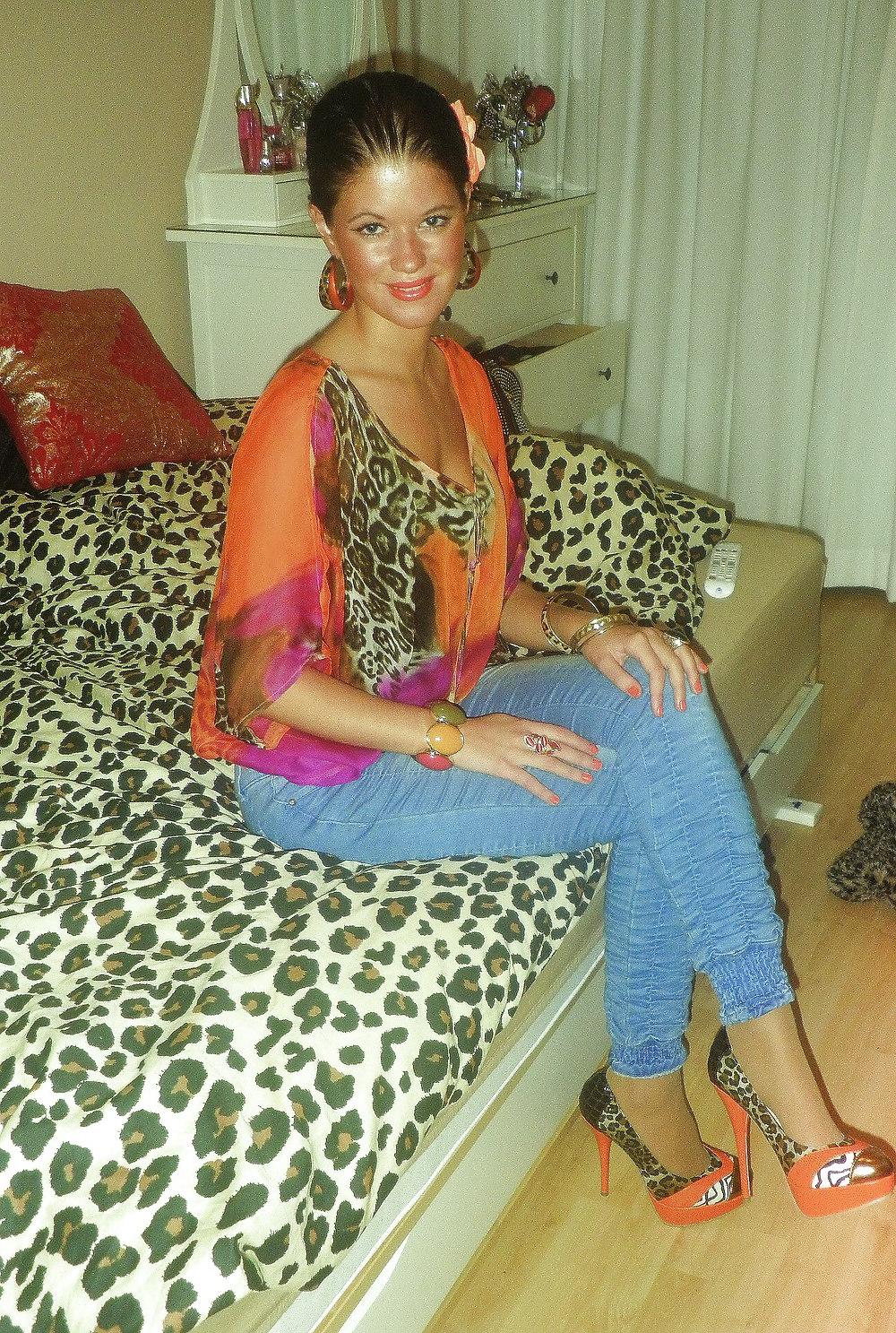 12P Dutch Facebook Slut
