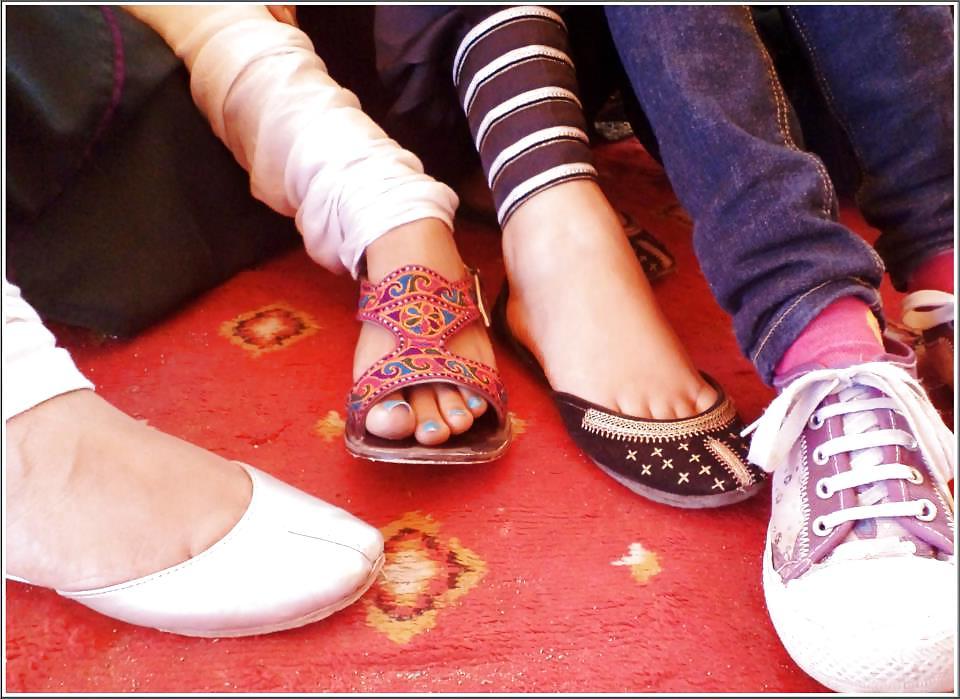 25P A Treat for FEET LOVERS 2