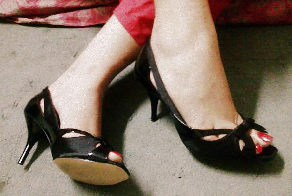 25P A Treat for FEET LOVERS 2