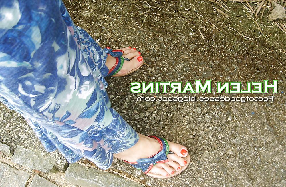 25P Foot fetish lesbian domination