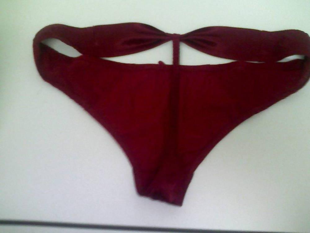 11P Girls thongs