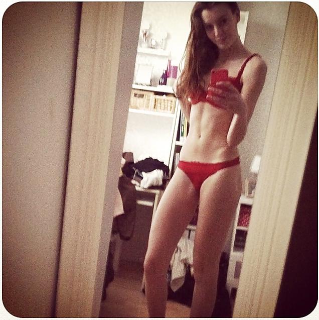 25P Dutch twitter slut (nudes)