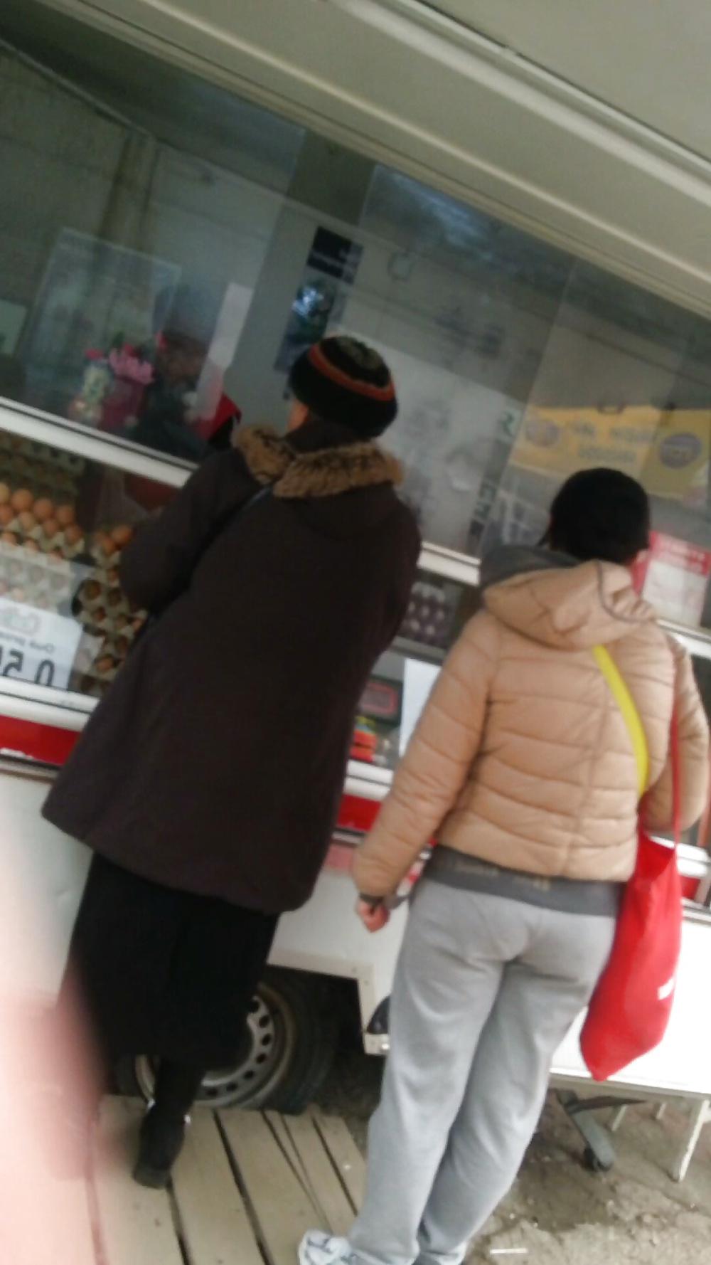 25P Sexy ass old + young romanian