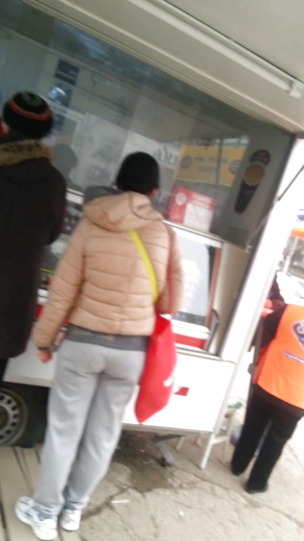 25P Sexy ass old + young romanian