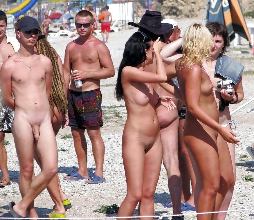 20P Naked holiday 1.