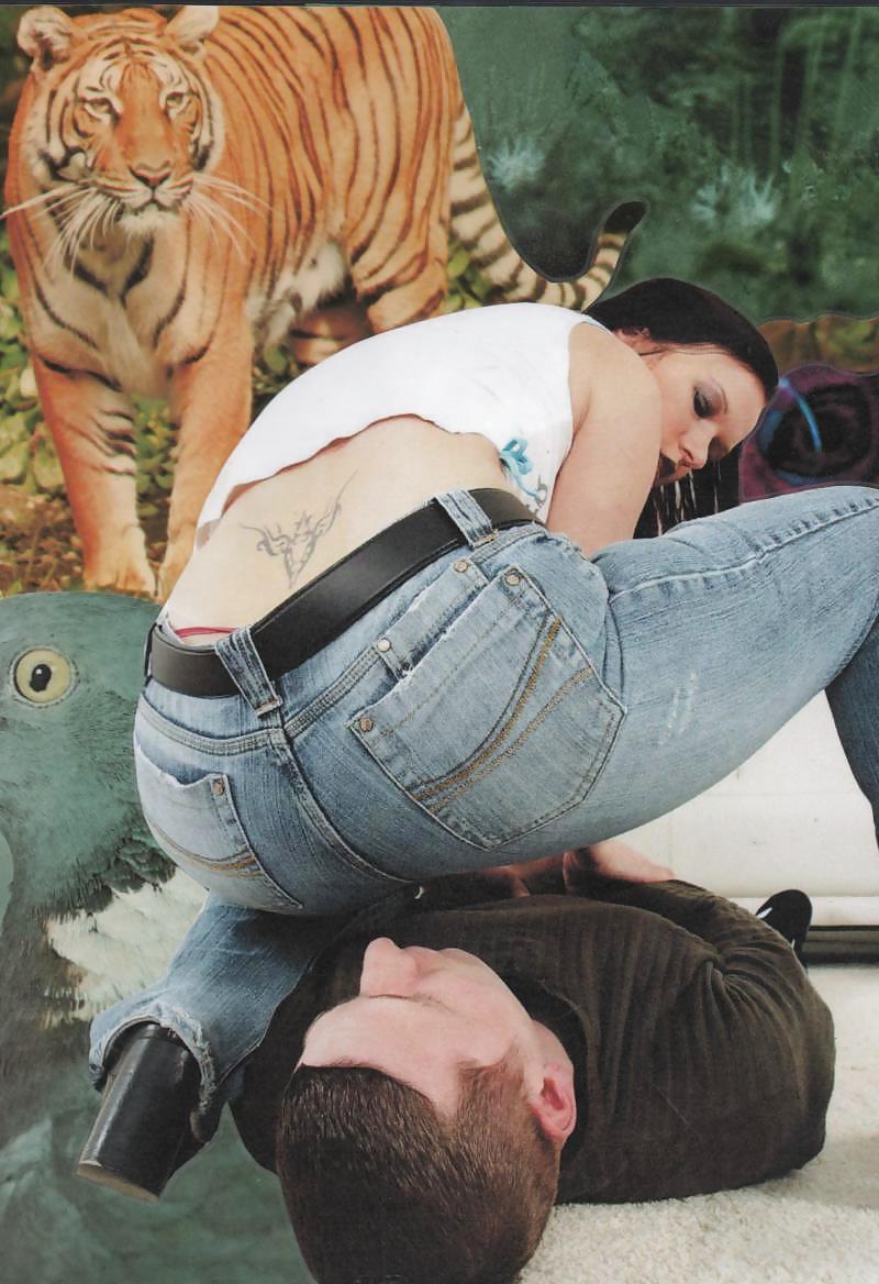 25P Tight Jeans Facesitting 2