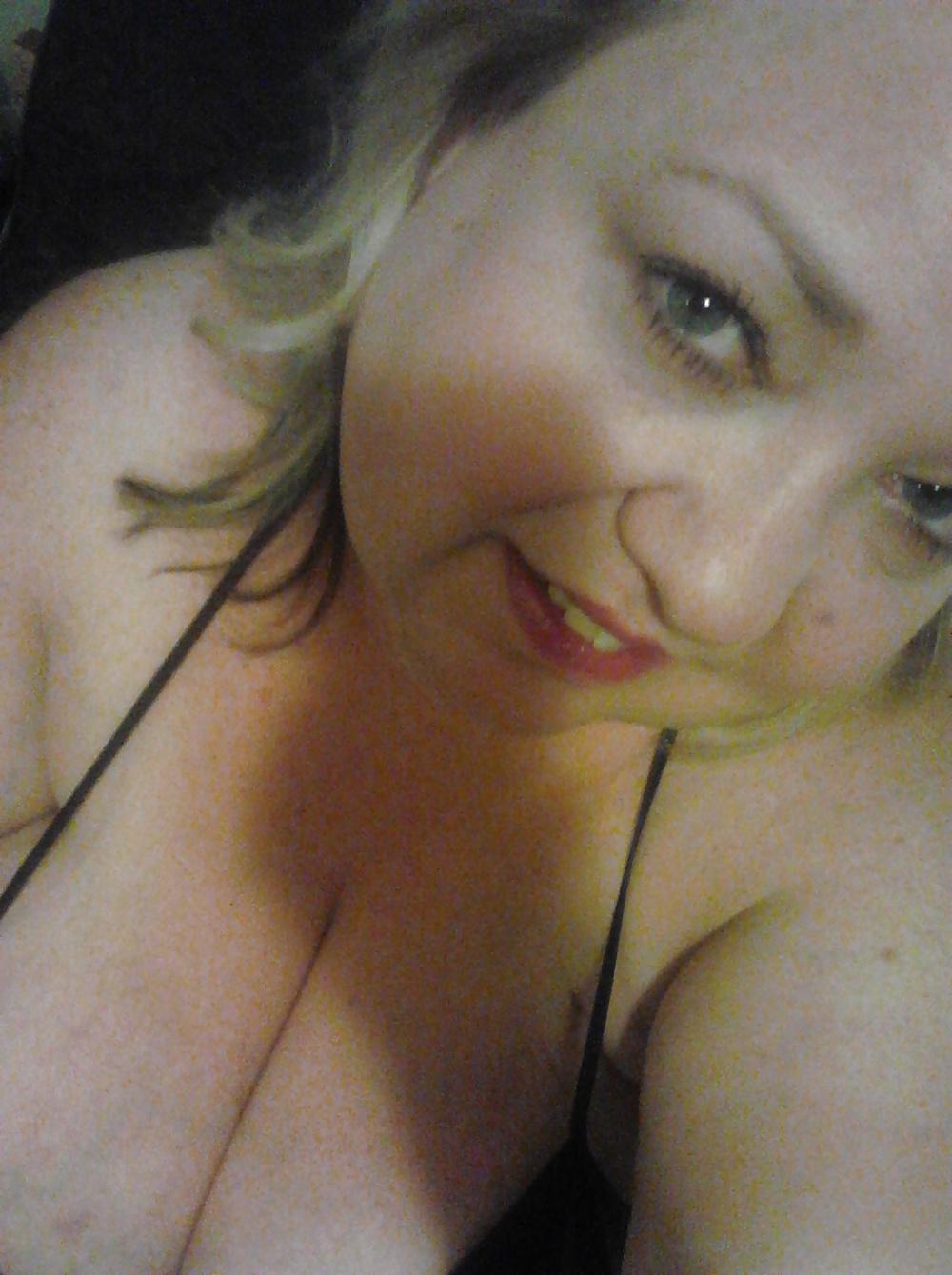 4P New hair cut, color & boobies :)
