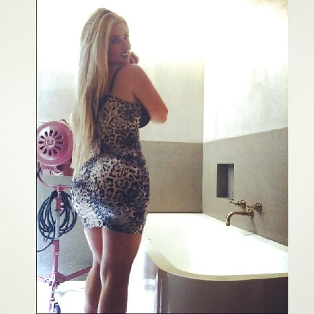 20P Blonde Pawg Kip