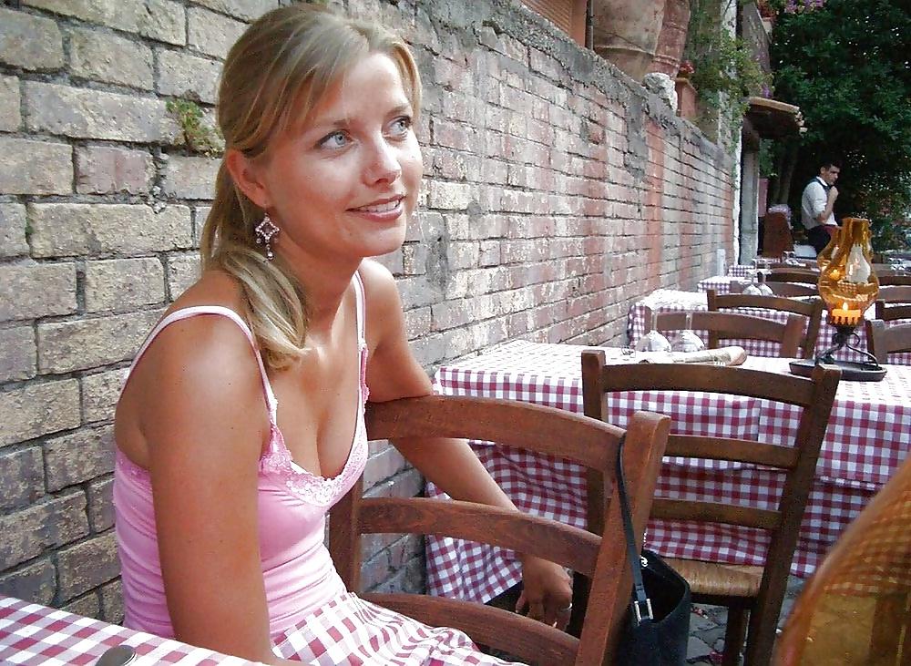 25P The most famous girls on the net 19
