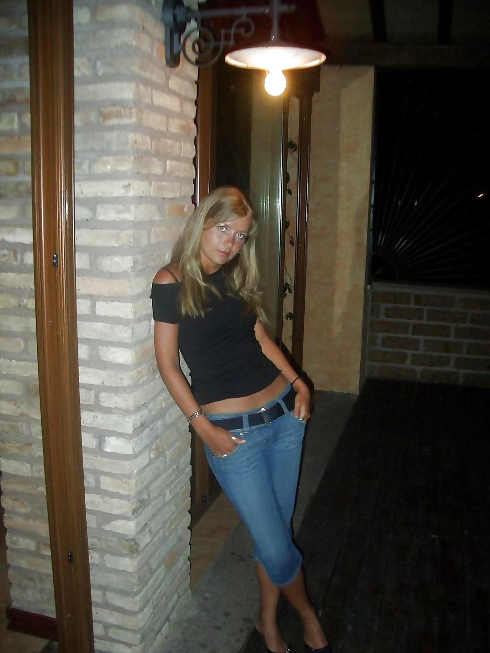 25P The most famous girls on the net 19