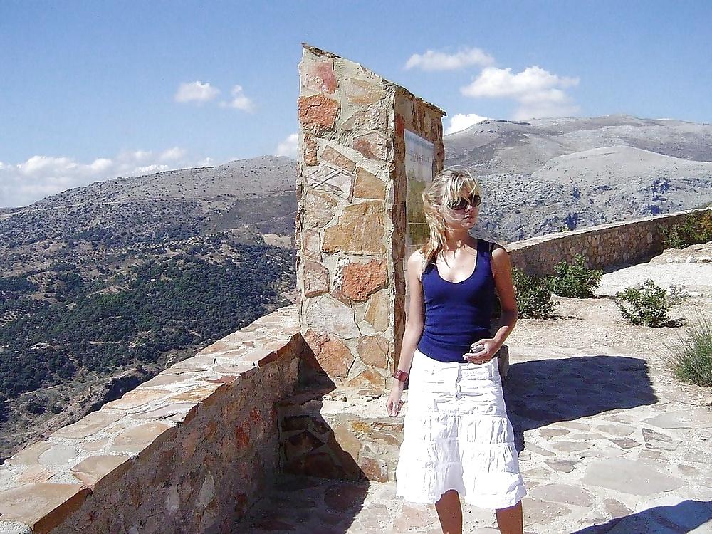 25P The most famous girls on the net 19