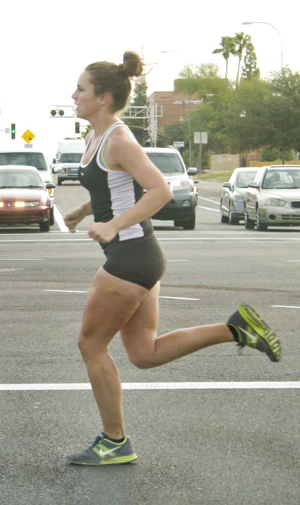 14P Street Jogging, Toronto, Ontario Canada