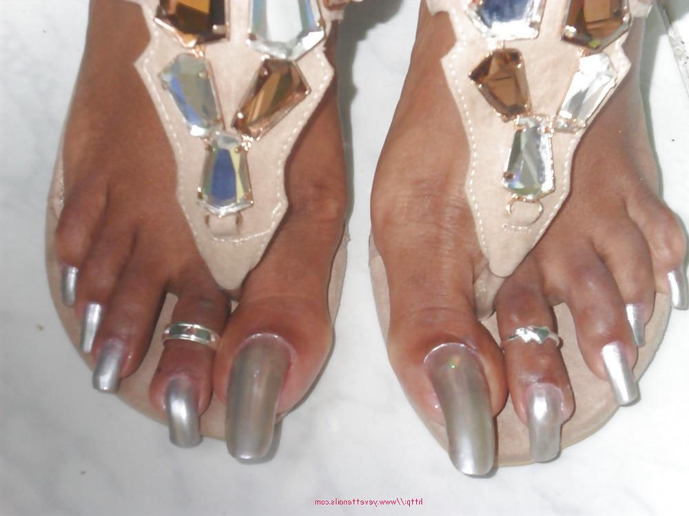 10P Liza long toenails
