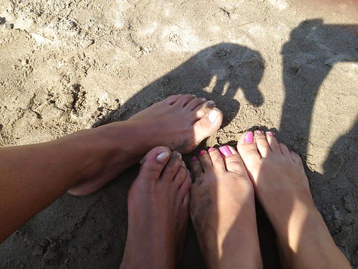 25P My facebook friend 's feet ,legs and ass
