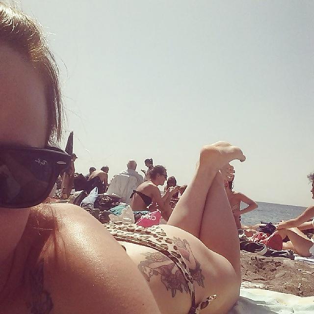 25P My facebook friend 's feet ,legs and ass