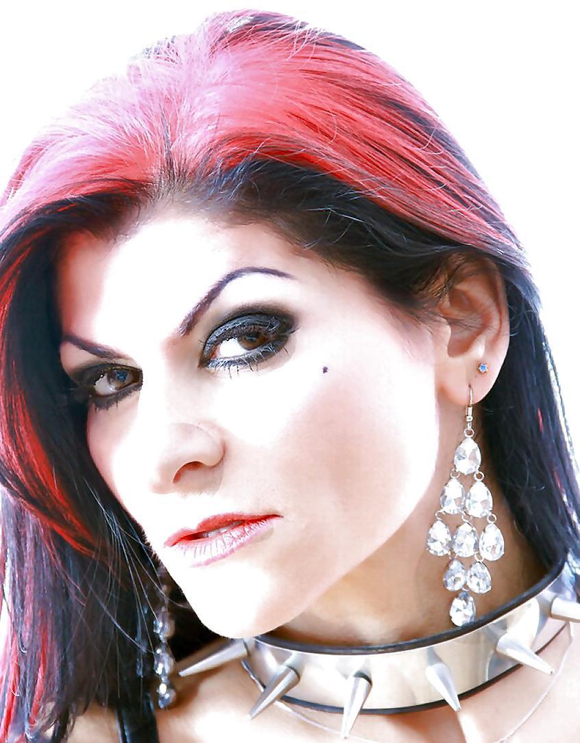 13P Mistress dometria
