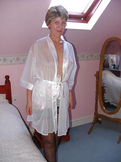 25P Sara and friend in lingerie