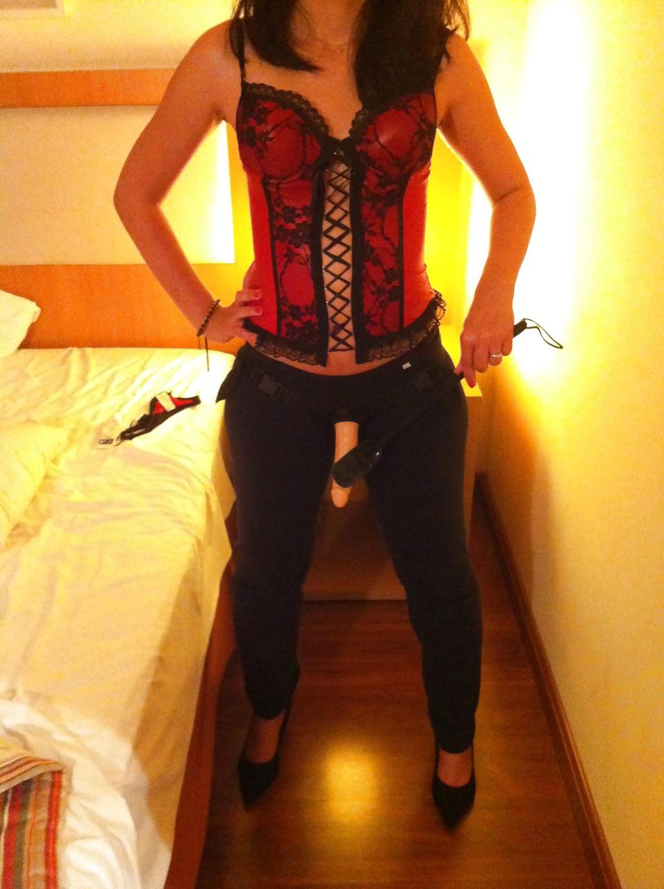 18P Strap-on girls