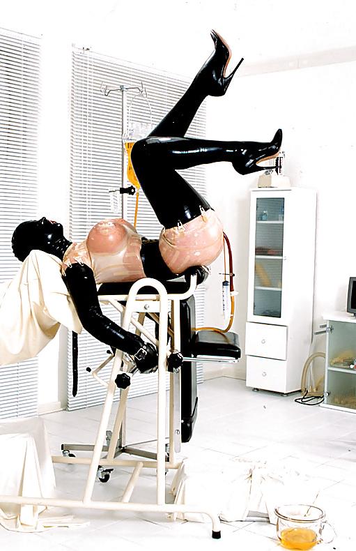 8P Bondage party ....