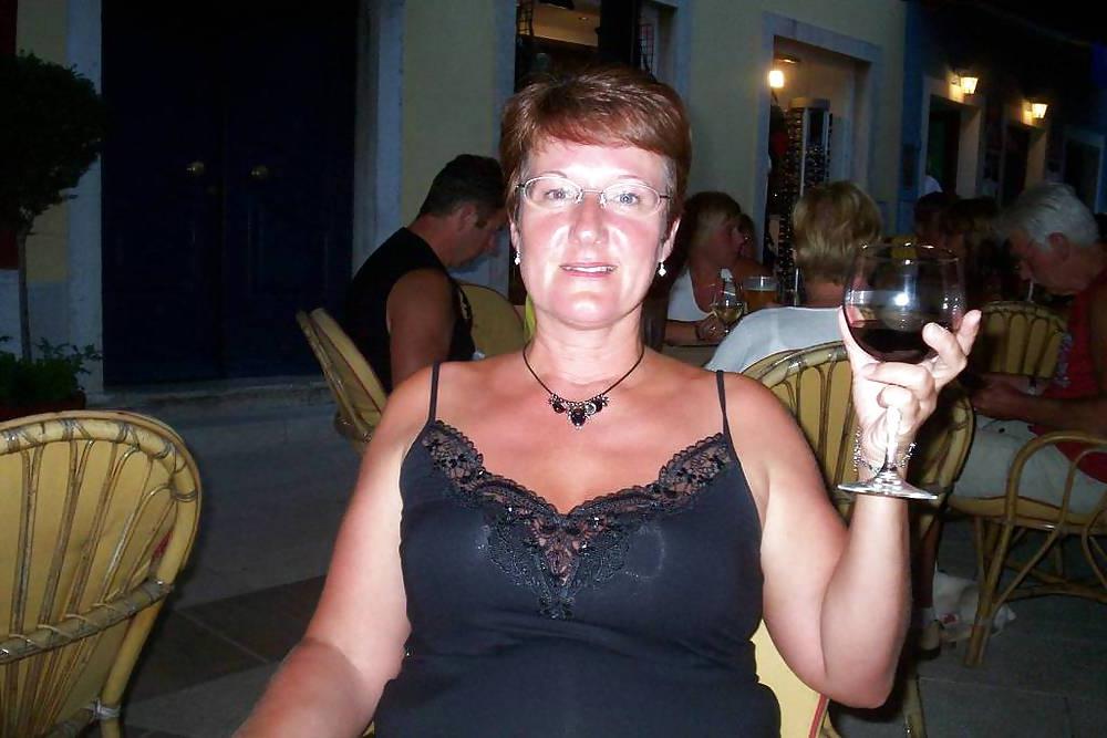 22P Dogging Mom