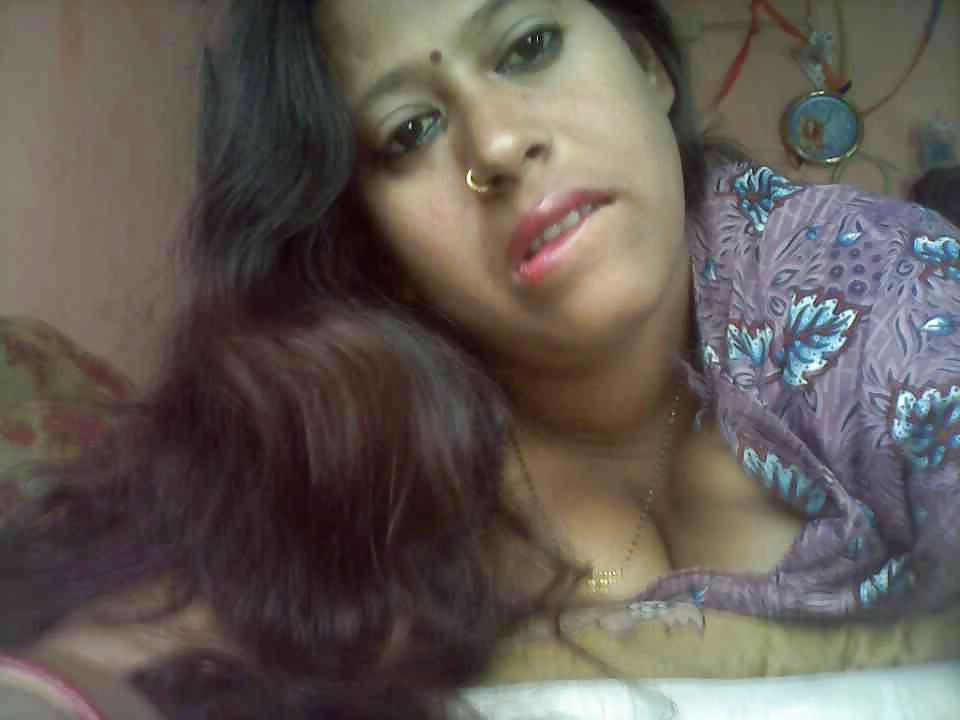 25P Preeti bhabhi the randi