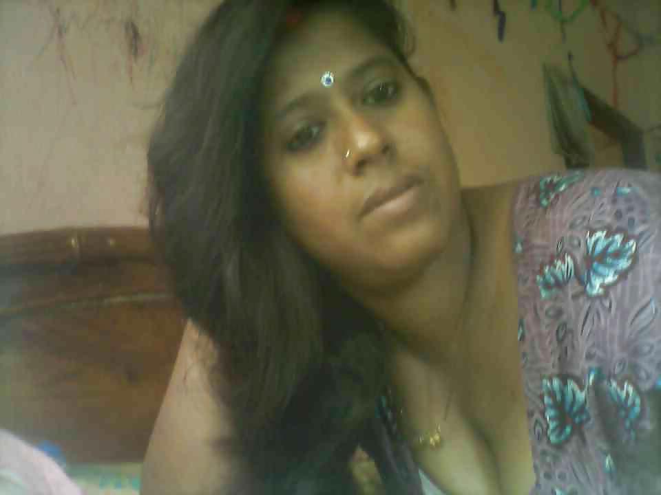 25P Preeti bhabhi the randi