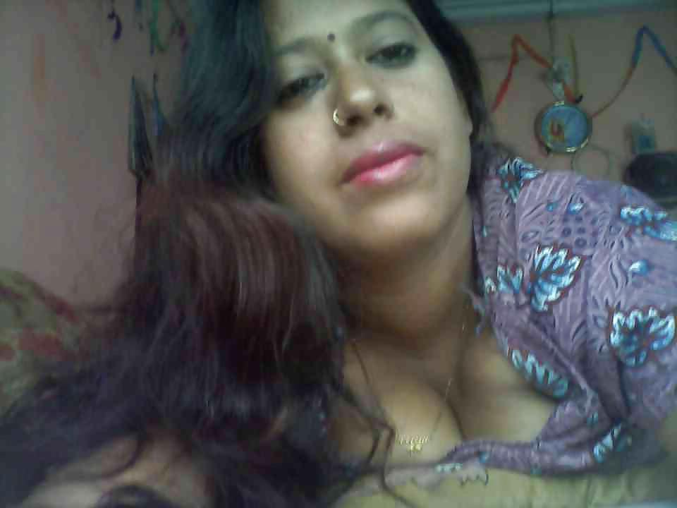 25P Preeti bhabhi the randi