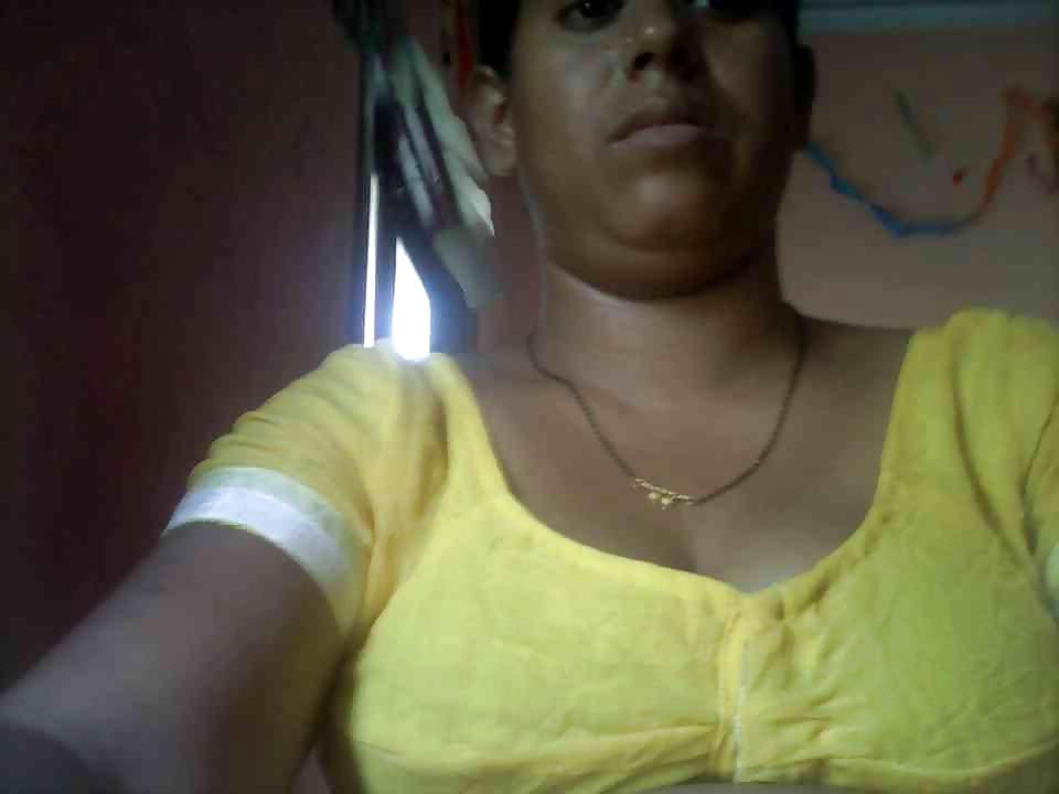 25P Preeti bhabhi the randi