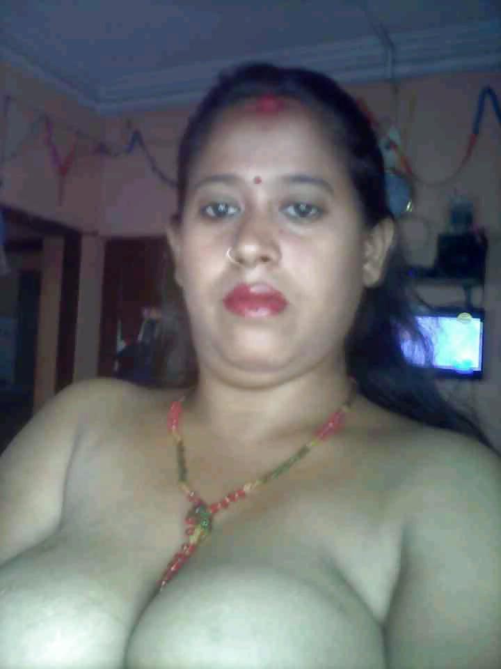 25P Preeti bhabhi the randi