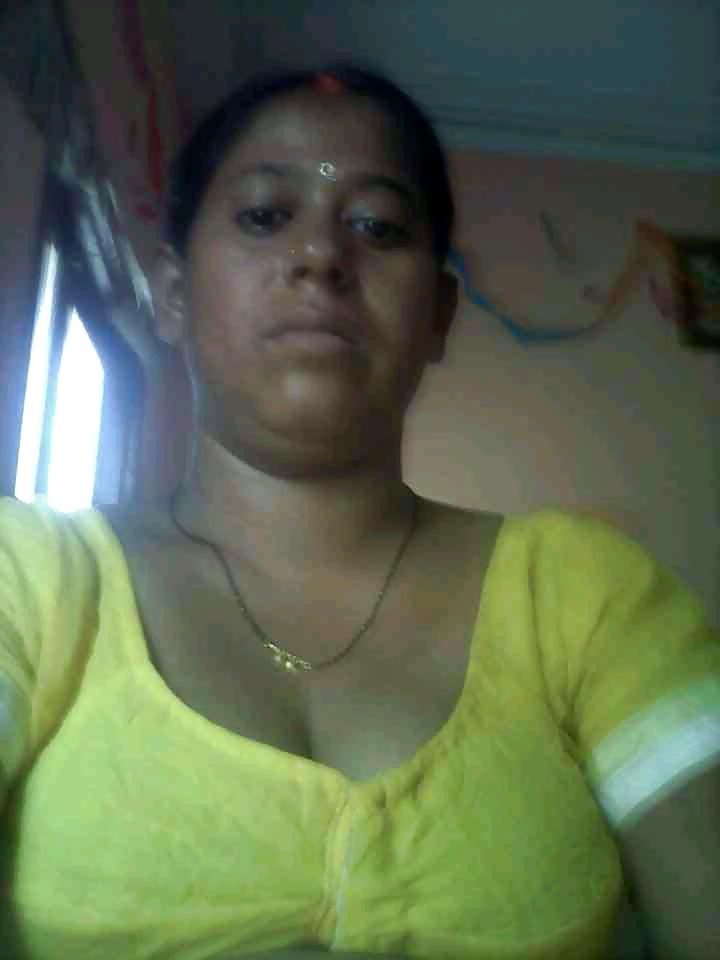 25P Preeti bhabhi the randi