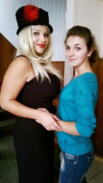 13P An other busty blond sex friend comment hard 