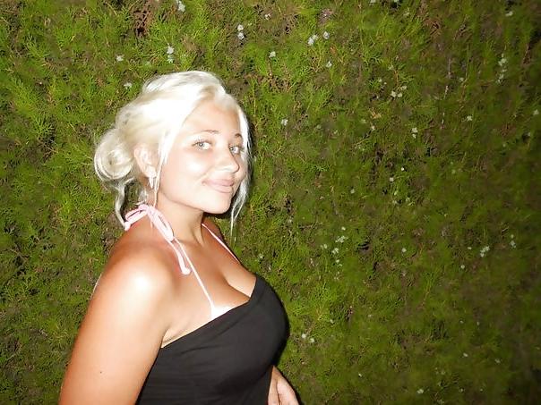 13P An other busty blond sex friend comment hard 