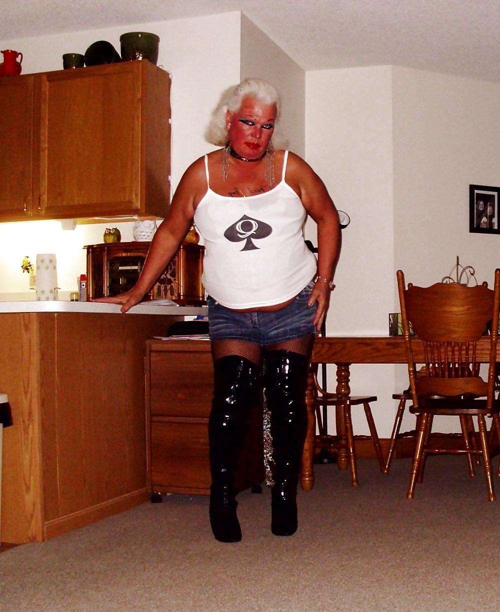 25P Queen of Spades PAWG slut