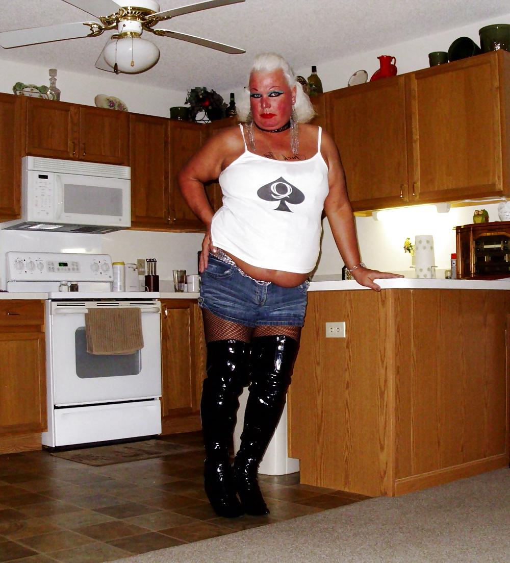 25P Queen of Spades PAWG slut