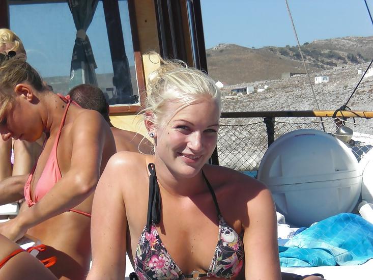 13P Bikini dutch