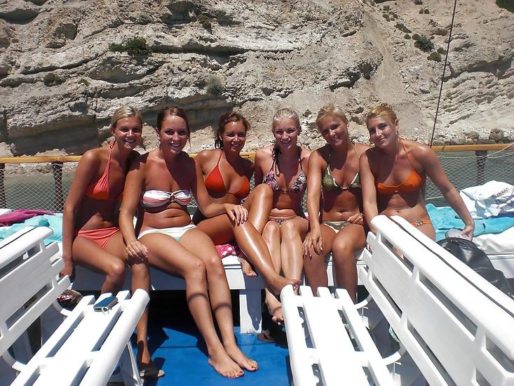 13P Bikini dutch