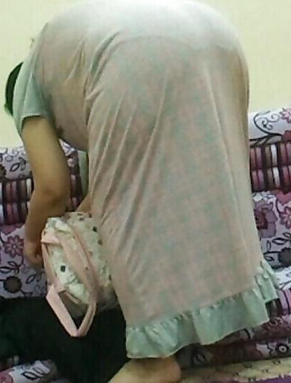11P Arab women at home  with nice  ass