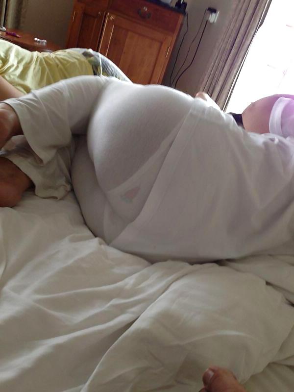 11P Arab women at home  with nice  ass