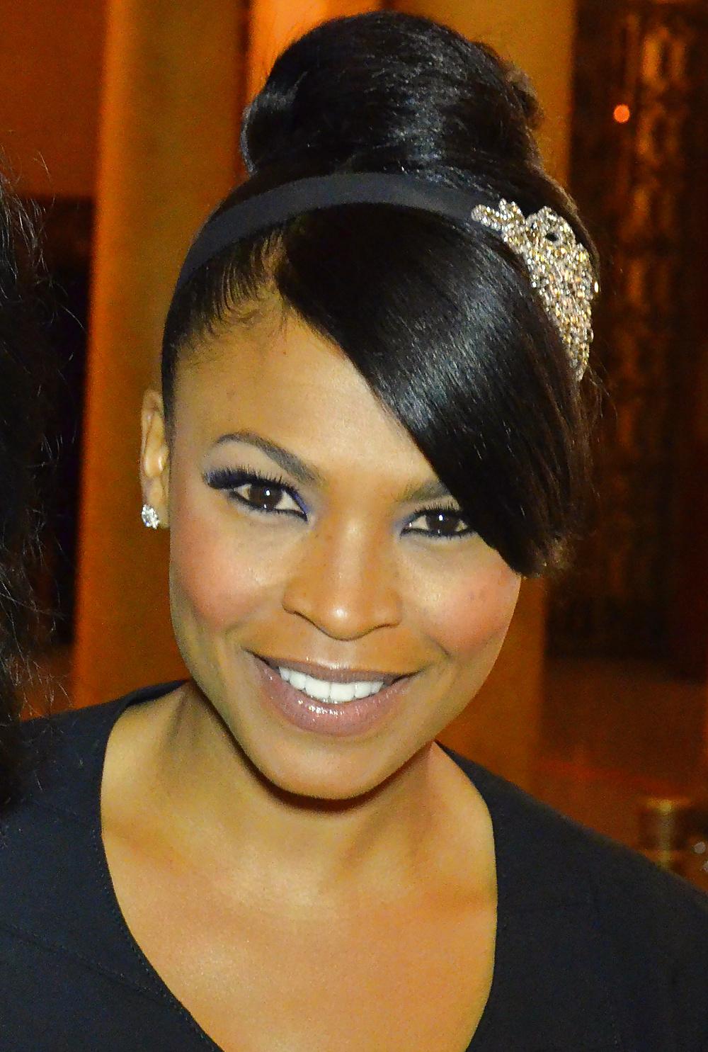 25P Hm88 Nia Long