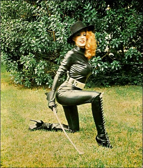 25P Kiss the ladys and teens  boots and leather pvc