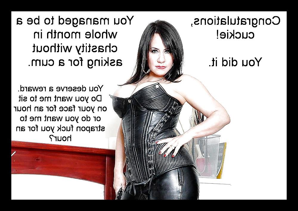 25P Pevs Delight - Shiny latex and leather3
