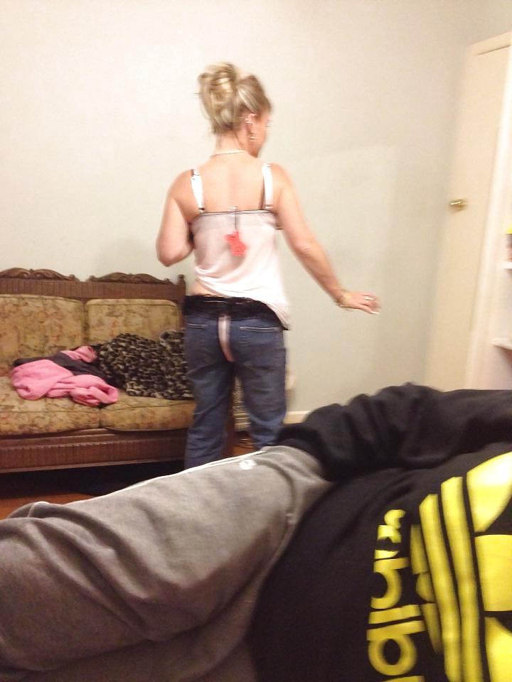 25P Sexy Blonde Friend - MILF.
