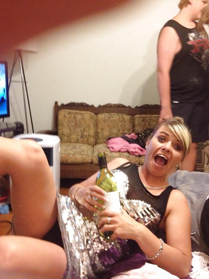 25P Sexy Blonde Friend - MILF.