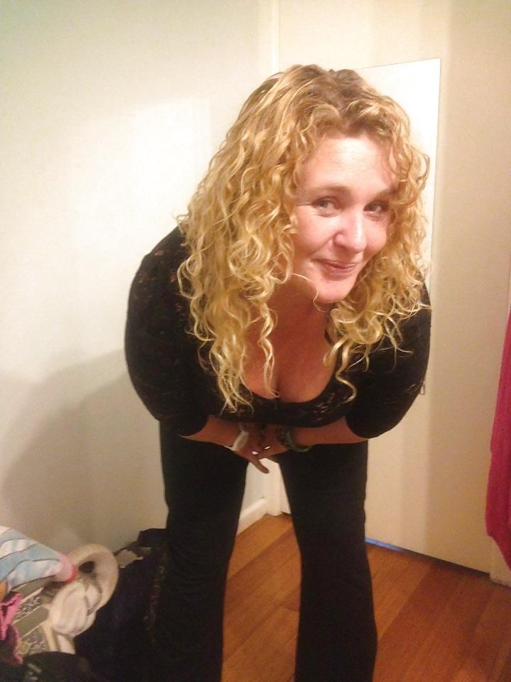25P Sexy Blonde Friend - MILF.