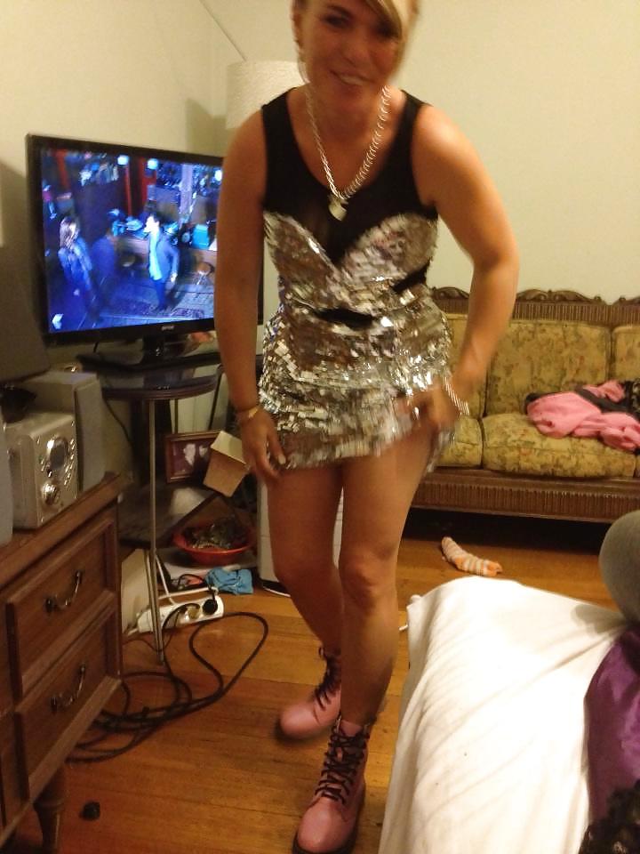 25P Sexy Blonde Friend - MILF.