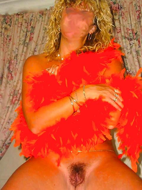 25P KEY - Feather Boa for the Anniversary Party